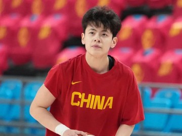 世界杯高清直播-中国女篮险胜巴西，听听媒体专家怎么说，后卫线告急！