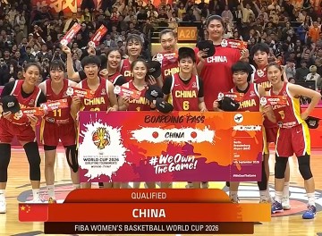 世界杯官方正版平台-中国女篮晋级26年世界杯！王思雨笑得很开心，不断与张子宇互动