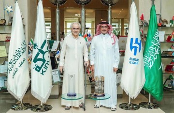 世界杯直播app下载地址-记者：沙特王子收购新月一事即将官宣；此前曾全额承担本泽马转会费