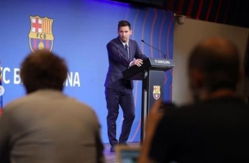 世界杯高清直播-梅西社媒发文告别巴萨：我也很想继续留在这里